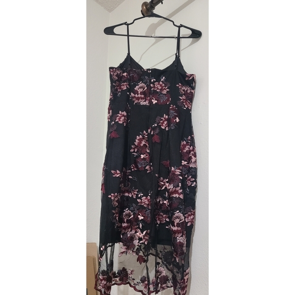 Guess LA Women's Embroidered Lace Dress - Picture 3 of 4